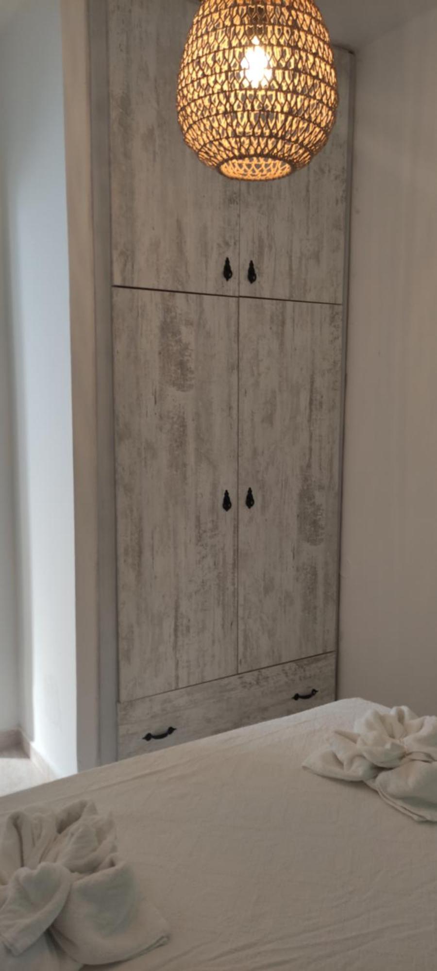 Nikos Studios Livadia  Room photo
